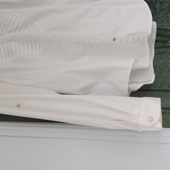 ZaraBasic Morocco SizeM Long Sleeve Gold Accent + Concealed ButtonsWhite Blouse - Picture 7 of 10